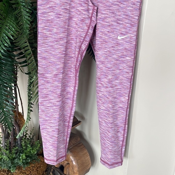 Brand New Nike Pro Dri-Fit Tight Fit Crop Length Training Pink Multi Leggings - Picture 3 of 13